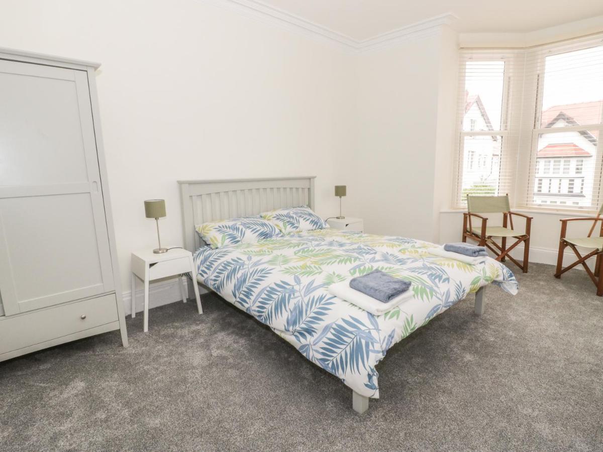 Charnwood Villa Llandudno Bagian luar foto
